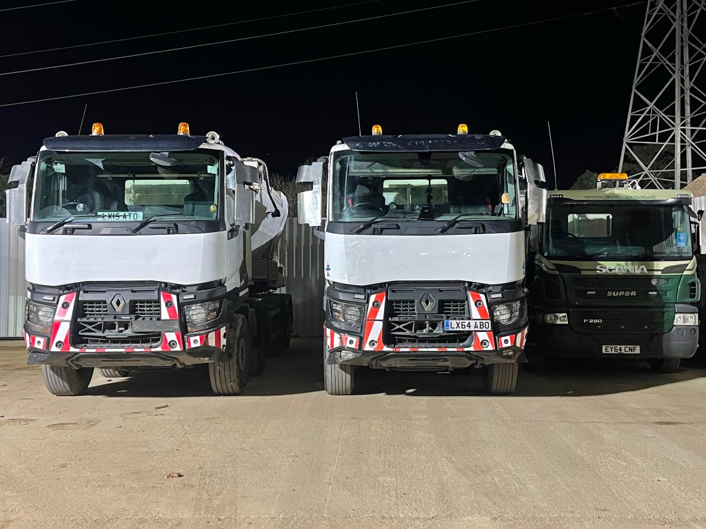 Renault volumetric ready-mixed concrete Mixer Truck Side View Richmond